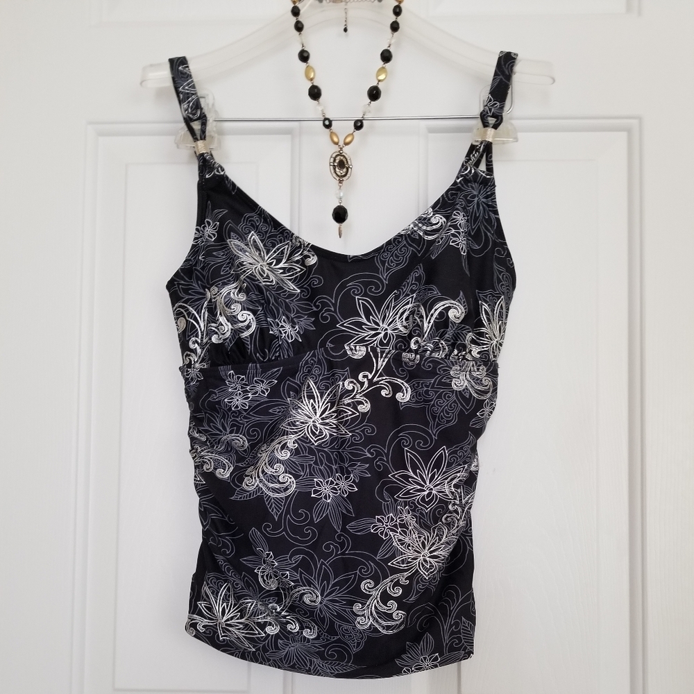 MAIDENFORM 🌷 Beach Swim Top NWOT